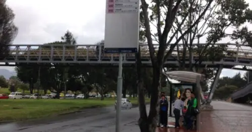 PARADERO SITP BIBLIOTECA VIRGILIO BARCO  147A05